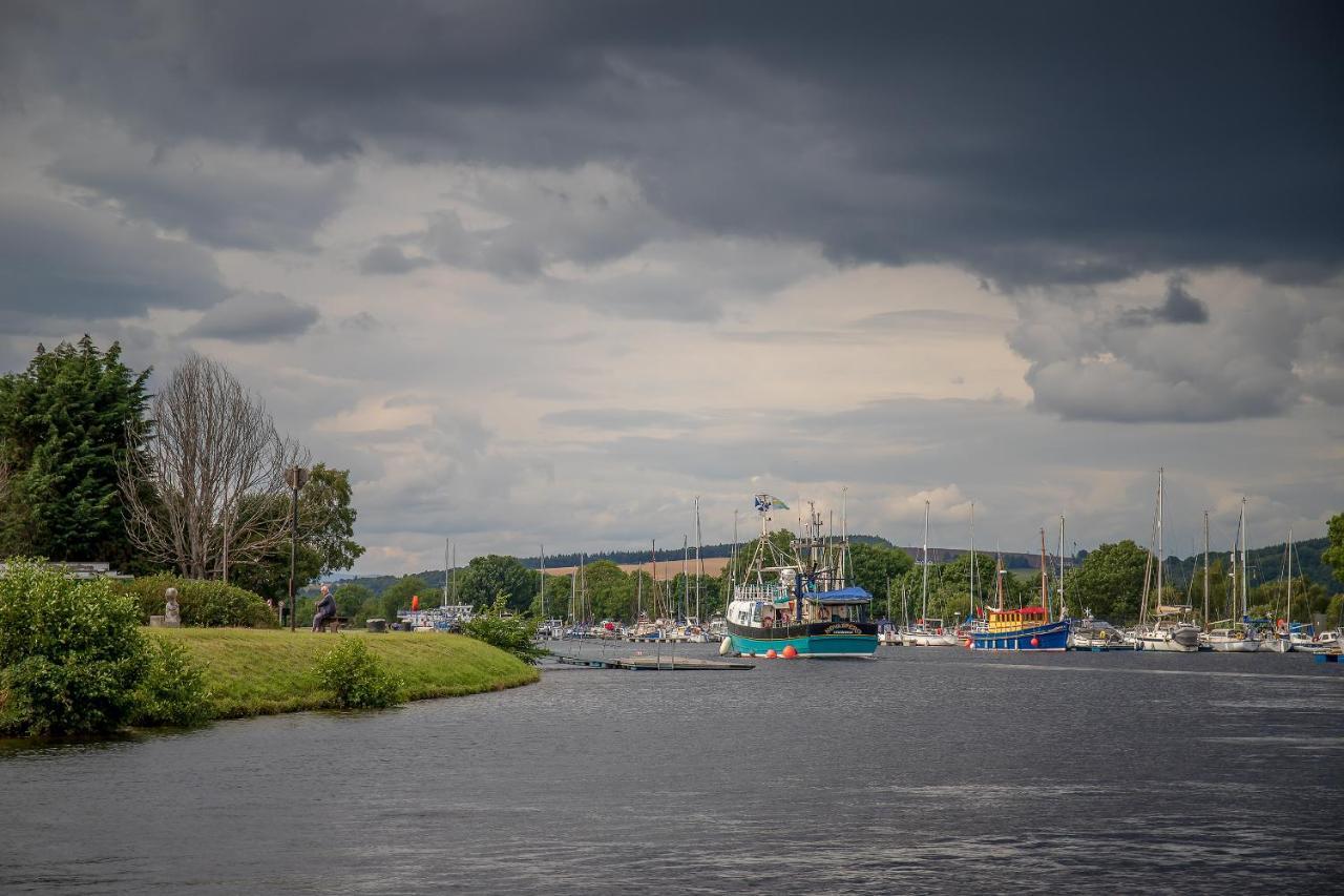 Great Glen Way Canal Side Apartment Inverness Eksteriør bilde