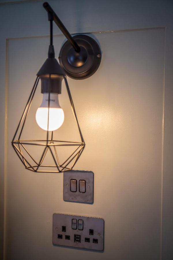Great Glen Way Canal Side Apartment Inverness Eksteriør bilde